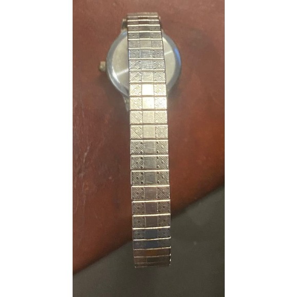 Women's 20mm Silver Tone Carriage by Timex Watch, Wr30M, Expansion Band - Picture 3 of 3